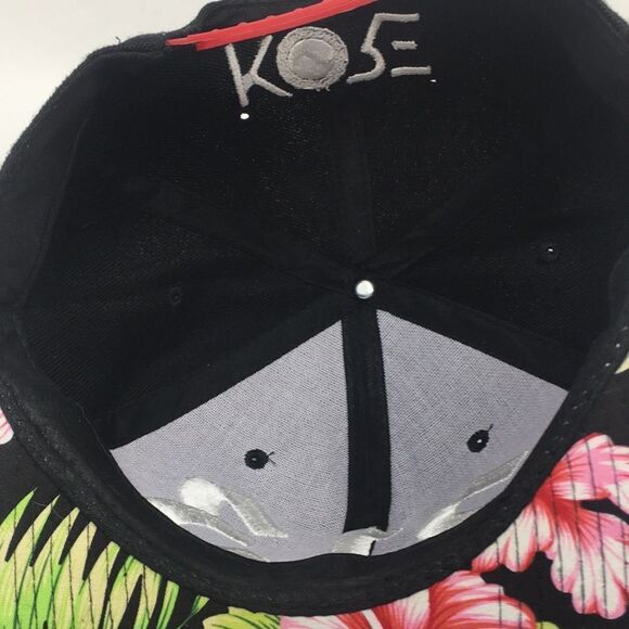 KORE Black and Floral Cap / Hat SnapBack 213 embroidery - Picture 10 of 15